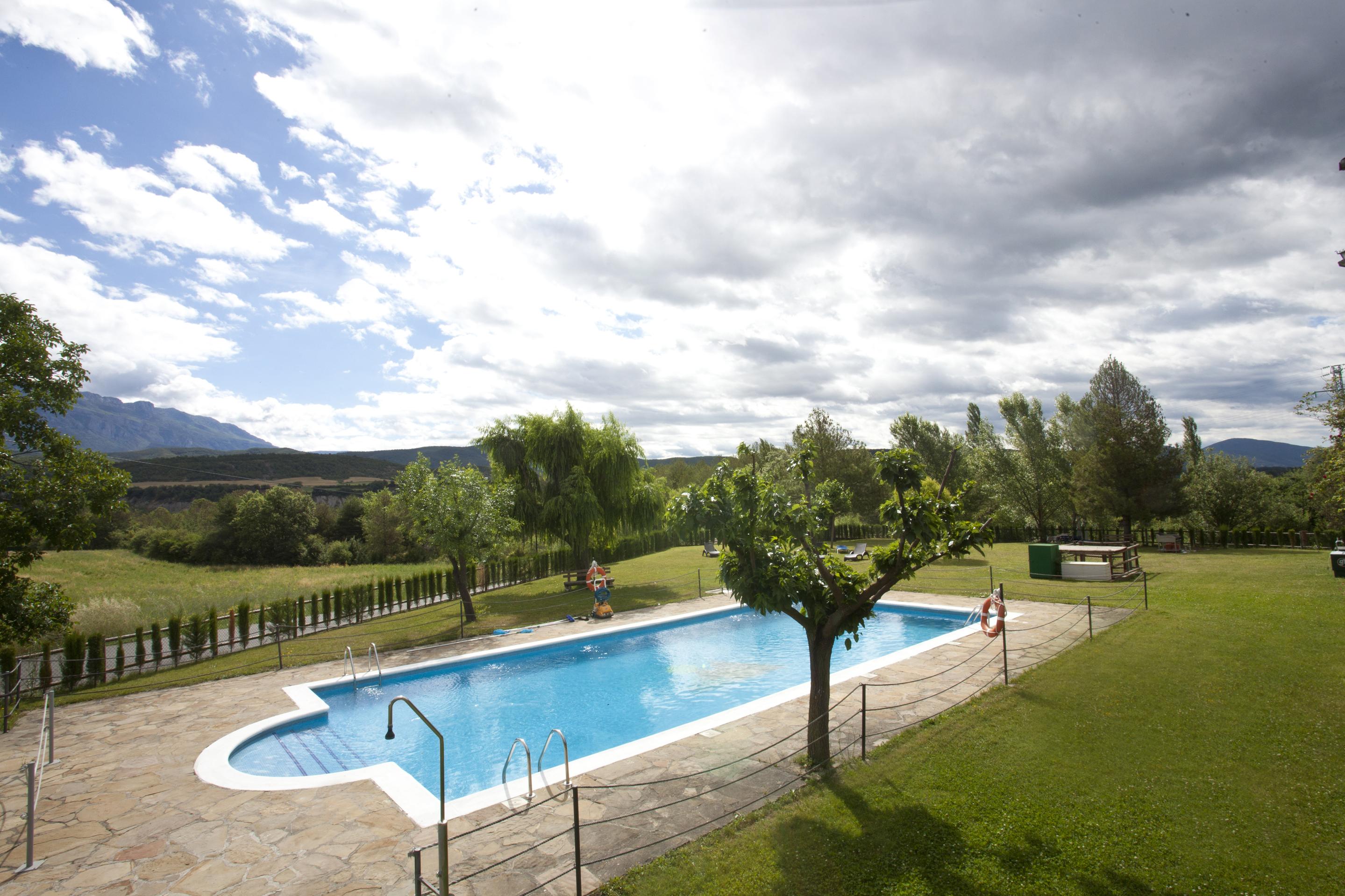 Hotel & Spa Pena Montanesa Aínsa Exterior photo