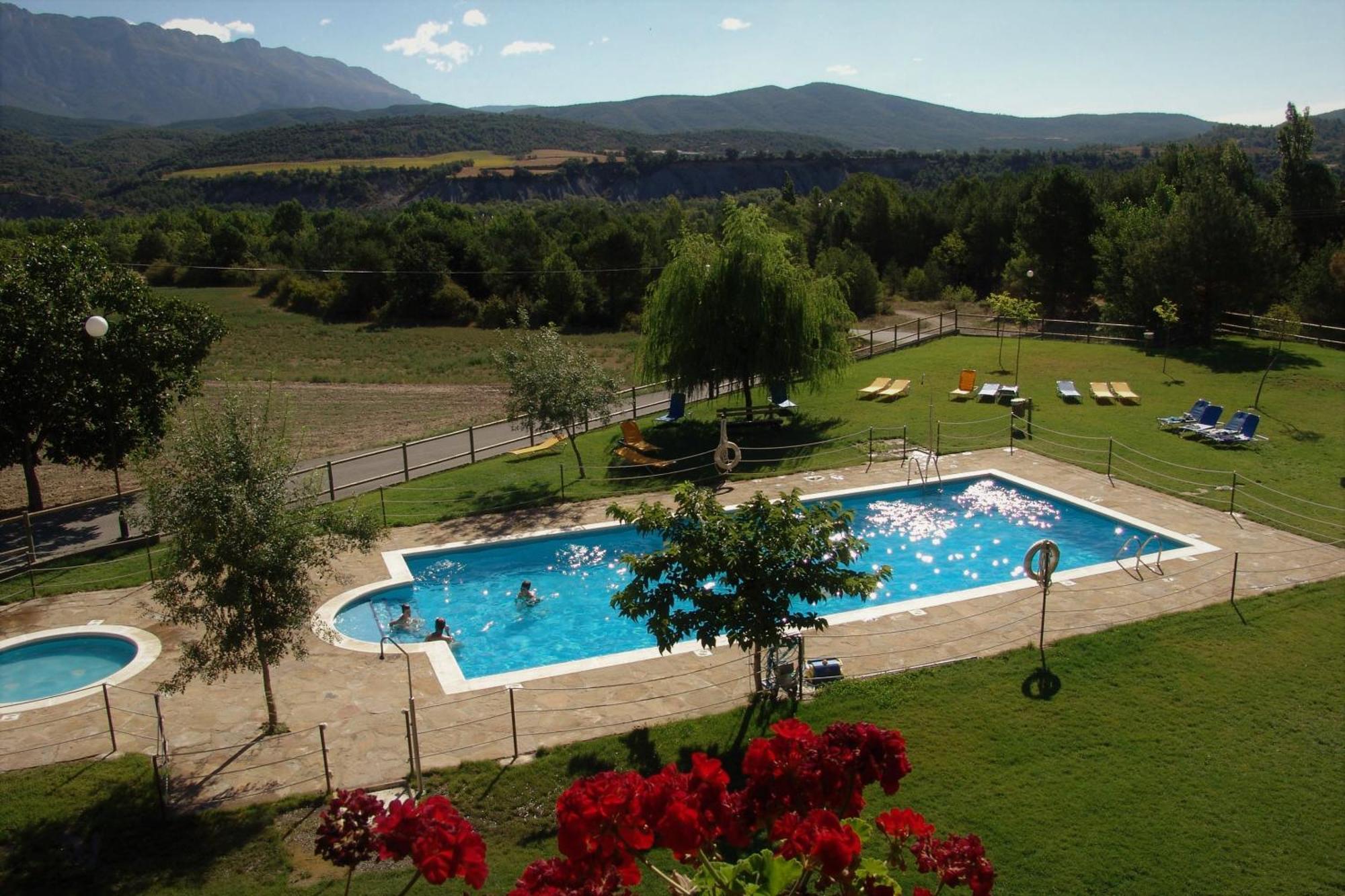 Hotel & Spa Pena Montanesa Aínsa Exterior photo